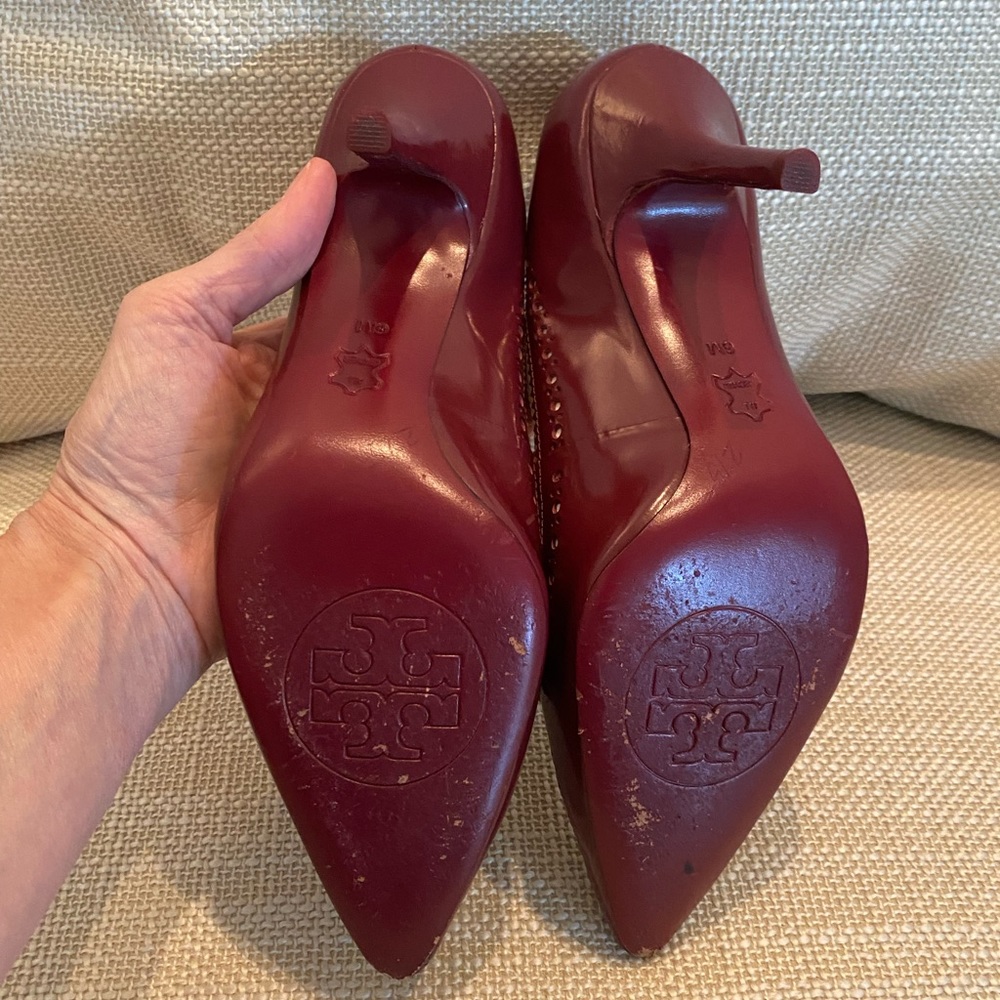 Vintage Tory Burch Spectator Pumps / Merlot & White / Womens Size 6 - Picture 10 of 13